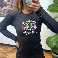 Long Sleeve Tee | Snowflakes & Tree Cakes